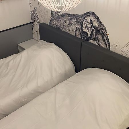 Appartement Luxueux Climatise Avec Terrasse, 6 Couchages - 17Eme Arrondissement De Paris กลีชี ภายนอก รูปภาพ