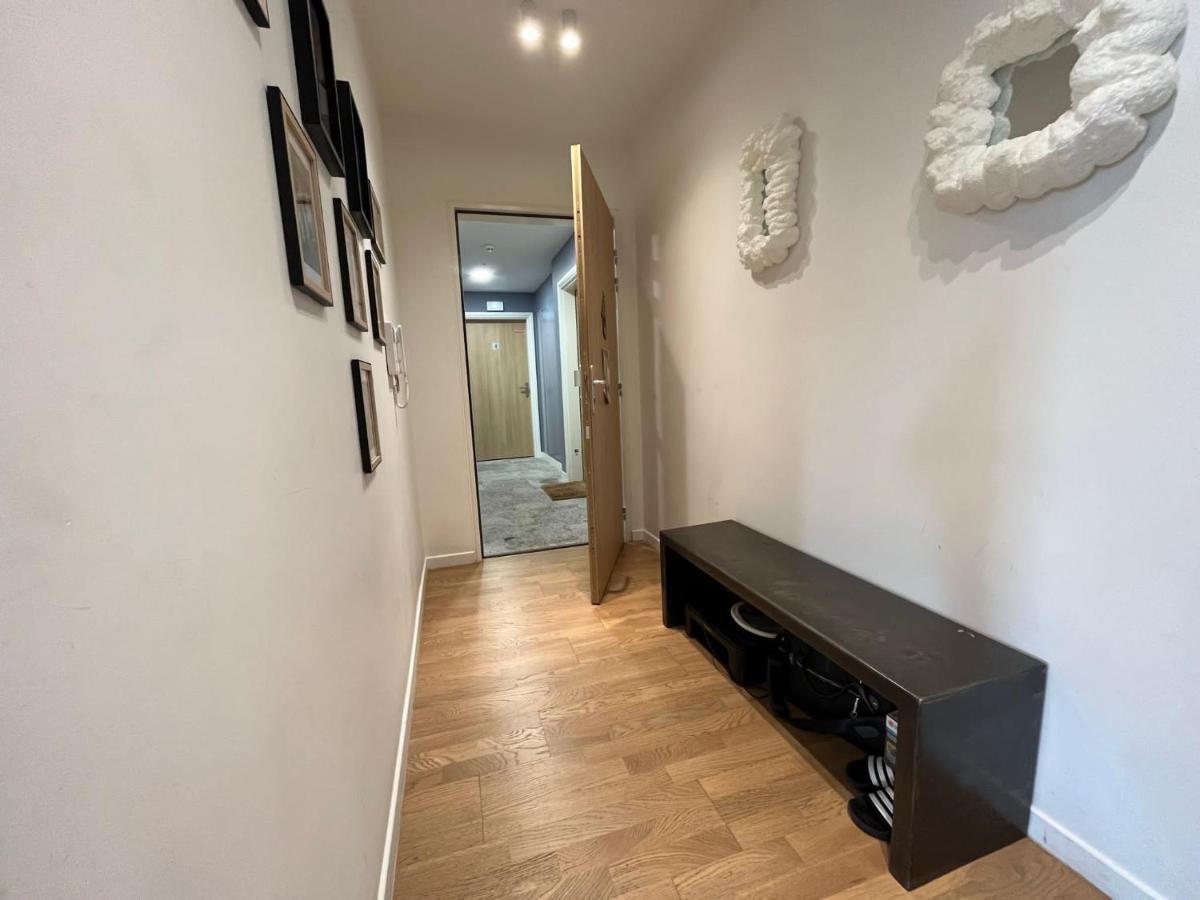 Appartement Luxueux Climatise Avec Terrasse, 6 Couchages - 17Eme Arrondissement De Paris กลีชี ภายนอก รูปภาพ